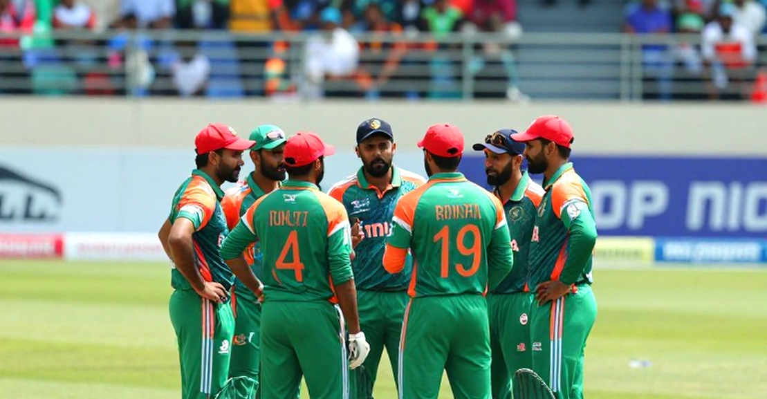 ডারবানের আলো-আঁধার: ম্যাডিনসনের ৩৩ বলে শূন্য, নর্টজের ফিরে আসা আর অস্ট্রেলিয়ার ১৮৭/৬