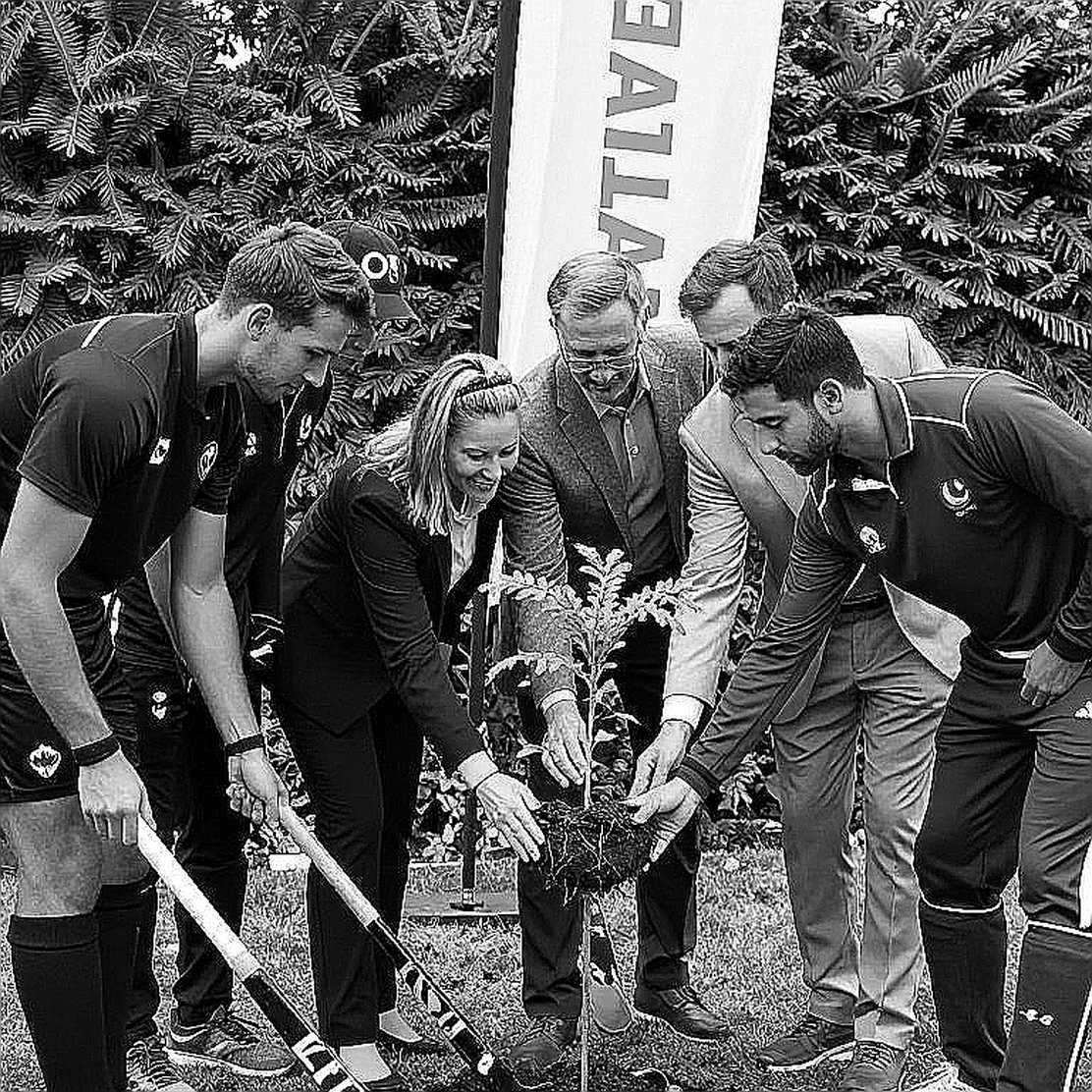 খালি ঘর: প্যাচ নোটের নীরবতা ও ইস্পোর্টস বিশ্লেষণের যাচাই-শৃঙ্খল